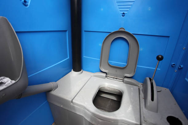 Best Portable restroom trailer rental  in Washburn, WI